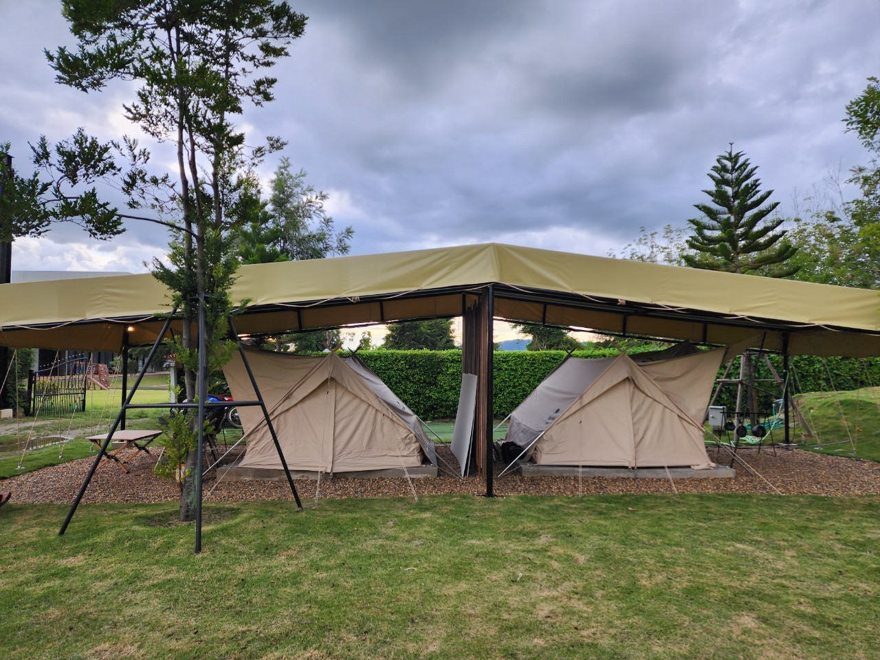 ภายนอกแคมป์ปิ้งเต็นท์-4